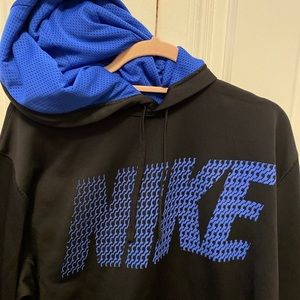 NIKE Therma-Fit Hoodie!